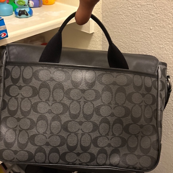 Coach NewYork mail carrier - Picture 2 of 4